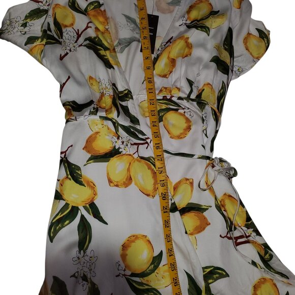 NWT Lulus Size L A La Tart Lemon Print Wrap Yellow White Dress Short Sleeve - Picture 11 of 14